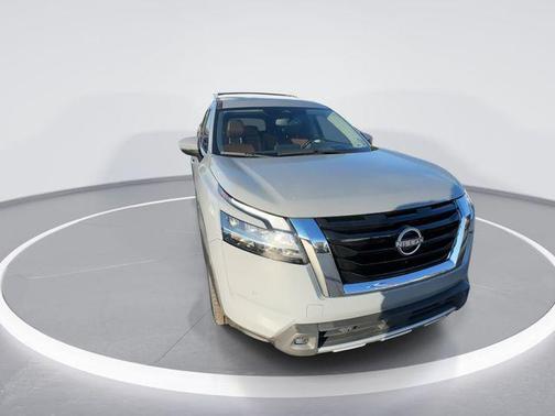 2022 Nissan Pathfinder Platinum 4WD
