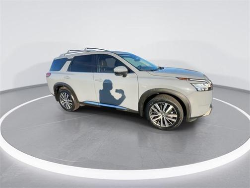 2022 Nissan Pathfinder Platinum 4WD