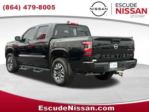 2024 Nissan Frontier SL