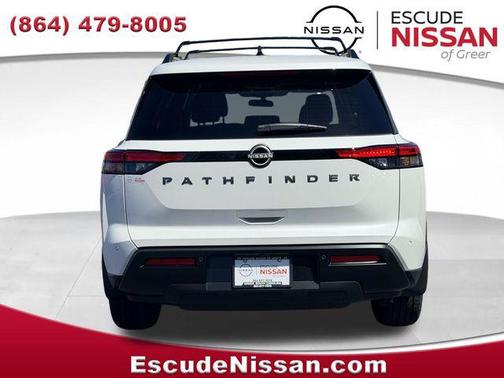 2026 Nissan Pathfinder SV