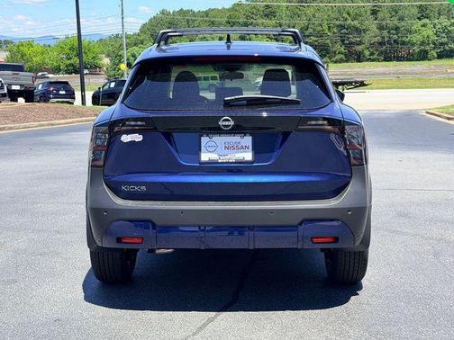 Deep Blue Pearl 2026 Nissan Kicks SV