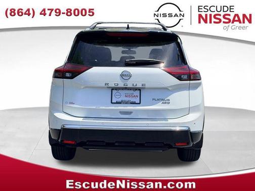 Everest White Pearl/Super Black 2026 Nissan Rogue Platinum