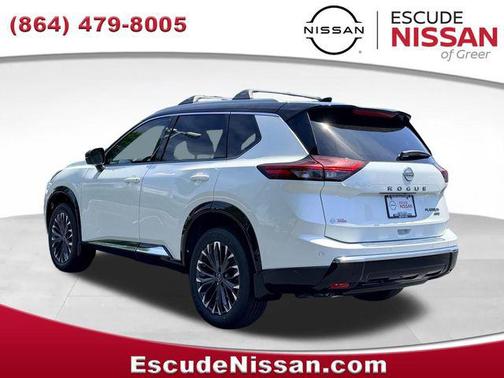 Everest White Pearl/Super Black 2026 Nissan Rogue Platinum