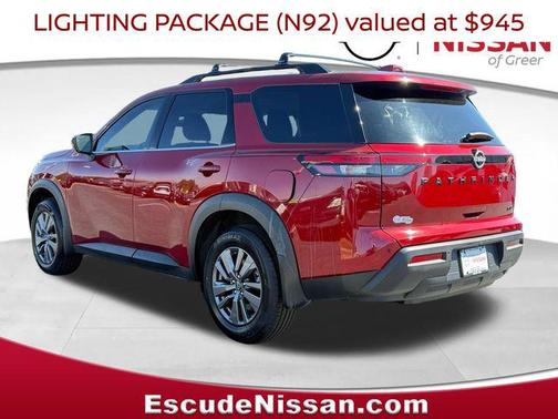 2024 Nissan Pathfinder SV FWD