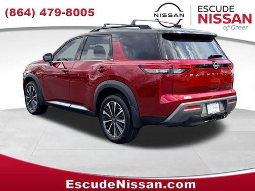 Scarlet Ember/Super Black 2026 Nissan Pathfinder Platinum