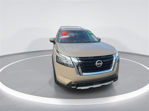 2023 Nissan Pathfinder Platinum FWD