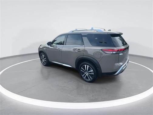 2023 Nissan Pathfinder Platinum FWD