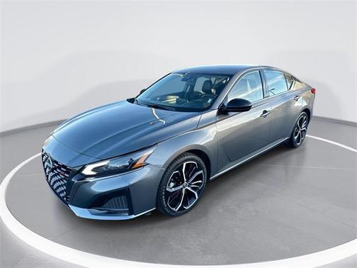 2023 Nissan Altima SR FWD