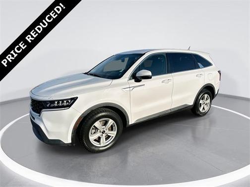2022 Kia Sorento LX