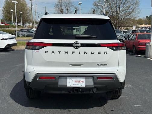 Everest White Pearl Tricoat 2026 Nissan Pathfinder Platinum