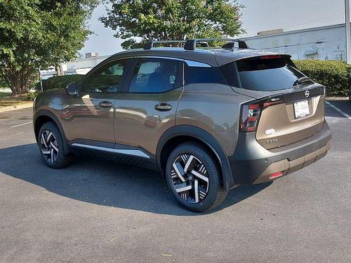 Canyon Bronze Metallic 2026 Nissan Kicks SV