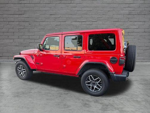 Firecracker Red Clearcoat 2025 Jeep Wrangler 4-Door Sahara 4x4