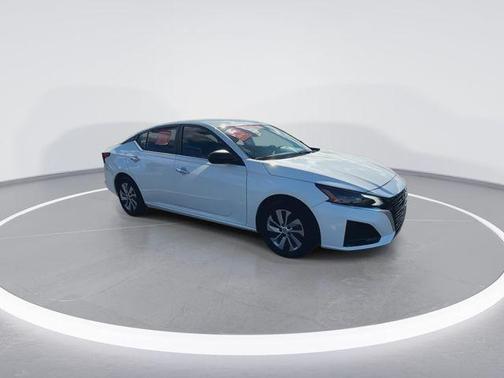 2025 Nissan Altima S FWD