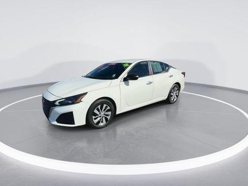 2025 Nissan Altima S FWD