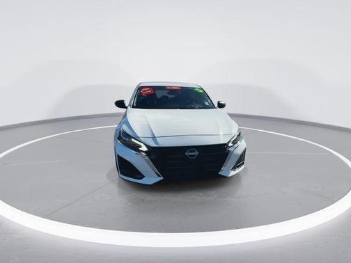 2025 Nissan Altima S FWD