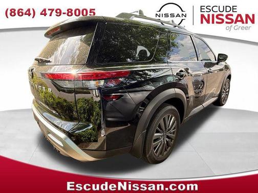 Super Black 2024 Nissan Pathfinder SL FWD