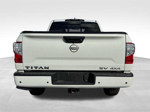 2024 Nissan Titan SV