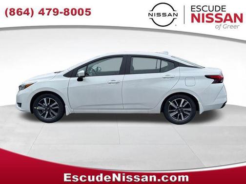 Aspen White Tricoat 2025 Nissan Versa 1.6 SV