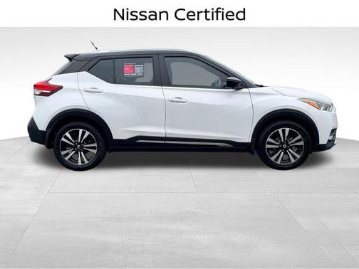 2019 Nissan Kicks SR