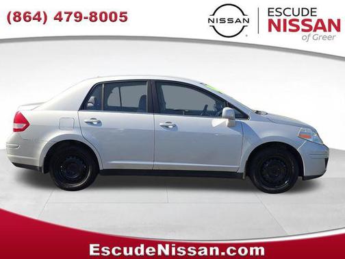 Brilliant Silver 2009 Nissan Versa 1.8 S