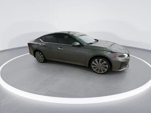 2025 Nissan Altima 2.5 SL