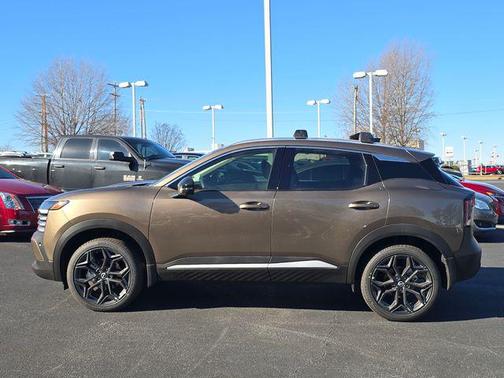 2026 Nissan Kicks SR