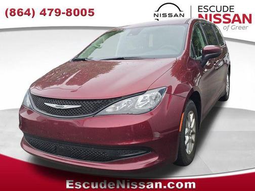 Velvet Red Pearlcoat 2023 Chrysler Voyager LX