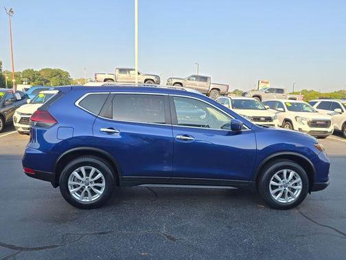 Caspian Blue Metallic 2019 Nissan Rogue SV