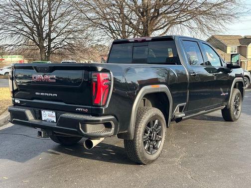 2024 GMC Sierra 2500 AT4
