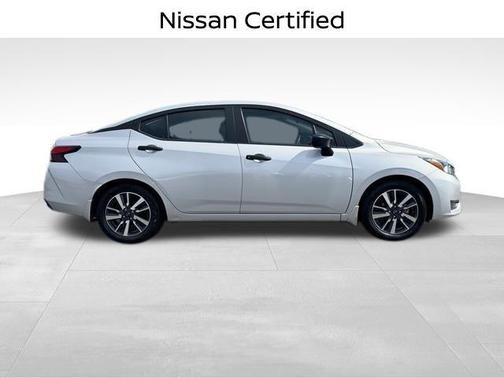 2023 Nissan Versa 1.6 S
