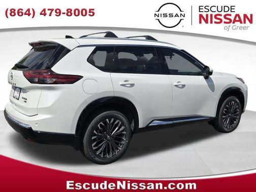 Everest White Pearl Tricoat 2026 Nissan Rogue Platinum
