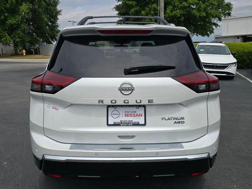 Everest White Pearl Tricoat 2026 Nissan Rogue Platinum