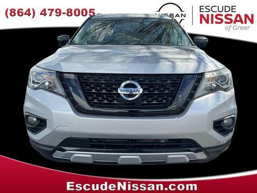 2020 Nissan Pathfinder SL 2WD