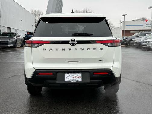 2026 Nissan Pathfinder S