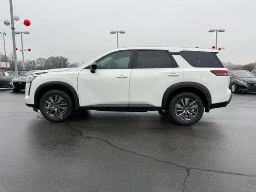 2026 Nissan Pathfinder S