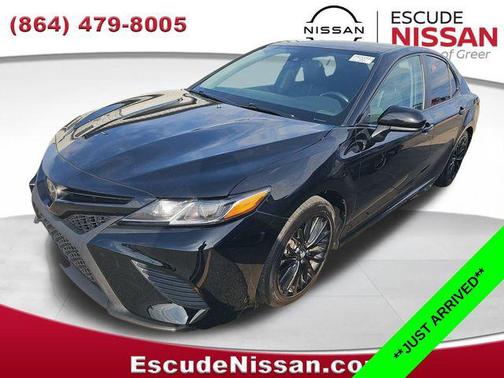 Midnight Black Metallic 2019 Toyota Camry SE