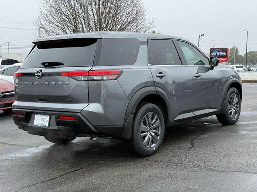 2026 Nissan Pathfinder S
