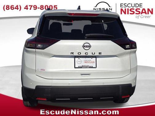 Everest White Pearl Tricoat 2026 Nissan Rogue Dark Armor