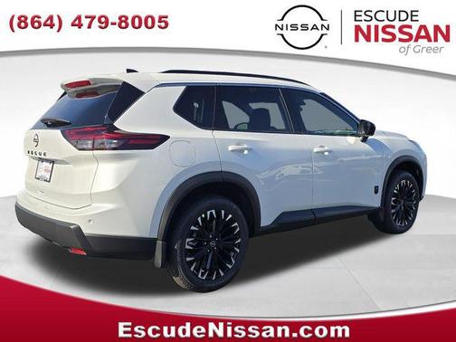 Everest White Pearl Tricoat 2026 Nissan Rogue Dark Armor