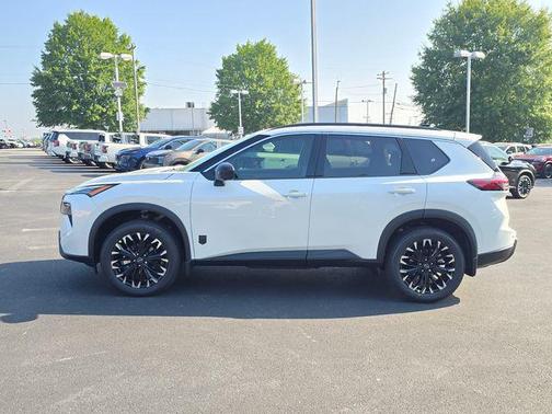 Everest White Pearl Tricoat 2026 Nissan Rogue Dark Armor