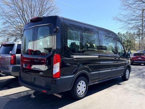 2022 Ford Transit-350 XLT