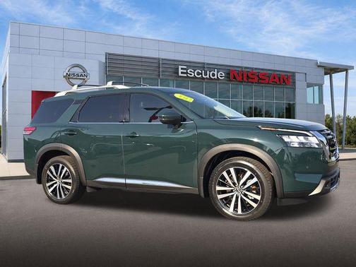 Obsidian Green Pearl 2024 Nissan Pathfinder Platinum 4WD