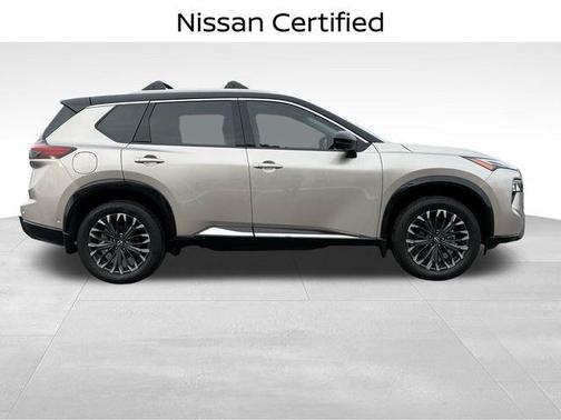 2025 Nissan Rogue Platinum