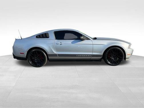 2012 Ford Mustang V6