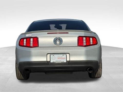 2012 Ford Mustang V6