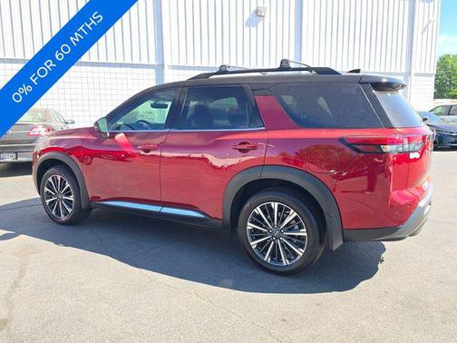 Scarlet Ember/Super Black 2026 Nissan Pathfinder Platinum