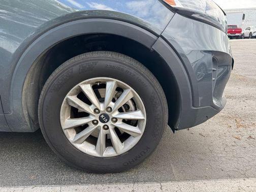 Gravity Grey 2020 Kia Sorento LX