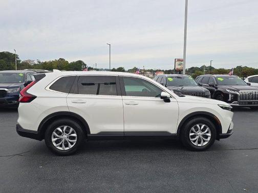 Platinum White Pearl 2026 Honda CR-V LX 2WD