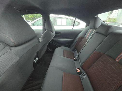 Midnight Black Metallic 2024 Toyota Corolla SE