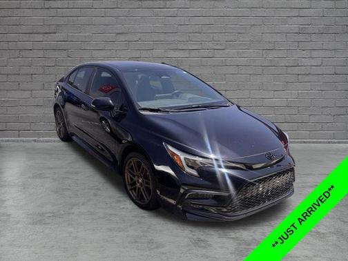 Midnight Black Metallic 2024 Toyota Corolla SE